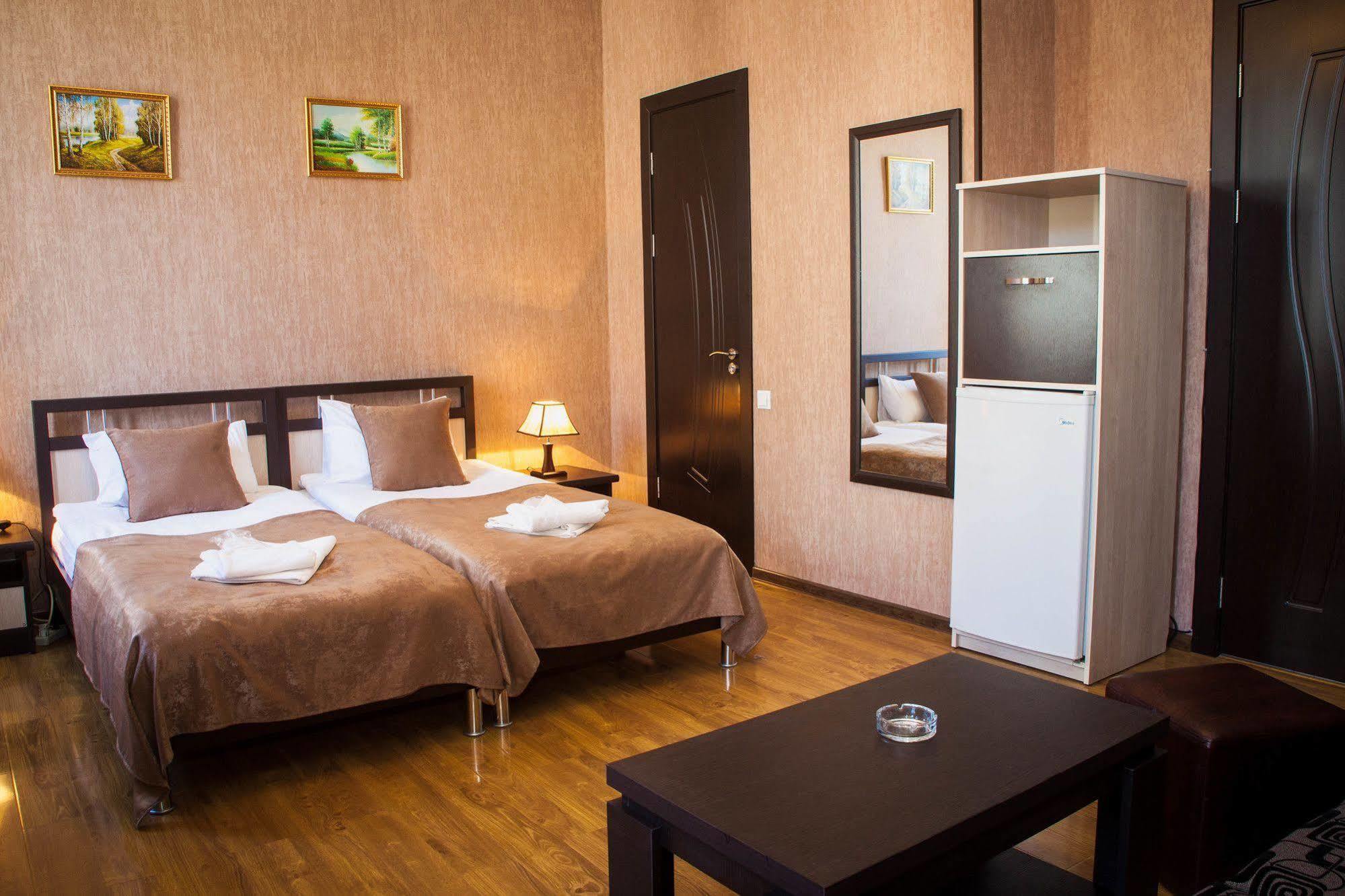 Flamingo Hotel Tbilisi Exterior photo